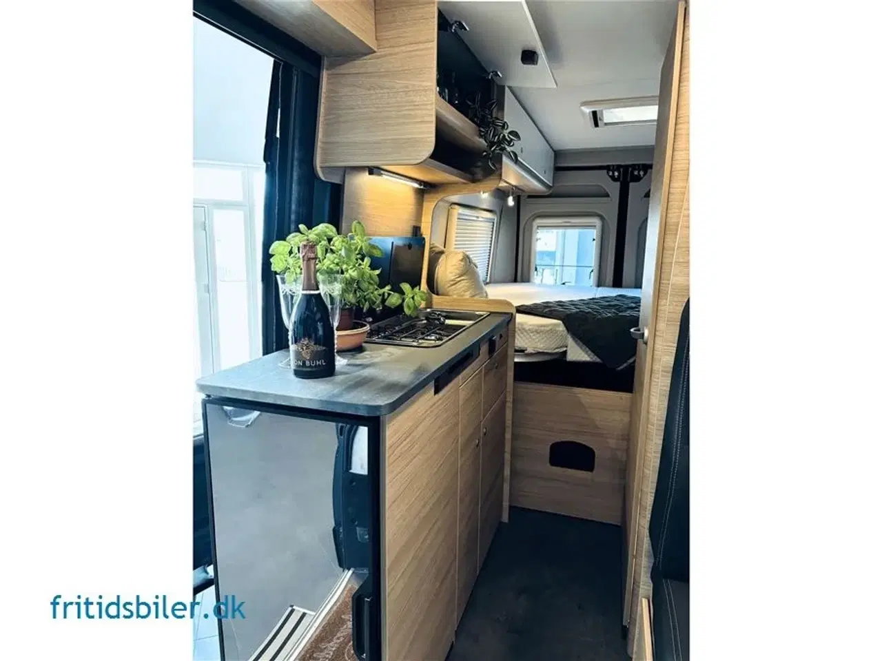 Billede 5 - 2024 - RoadCar R 640 165 Hk   Roadcar 640 Den store rummelige camper med langsgående senge