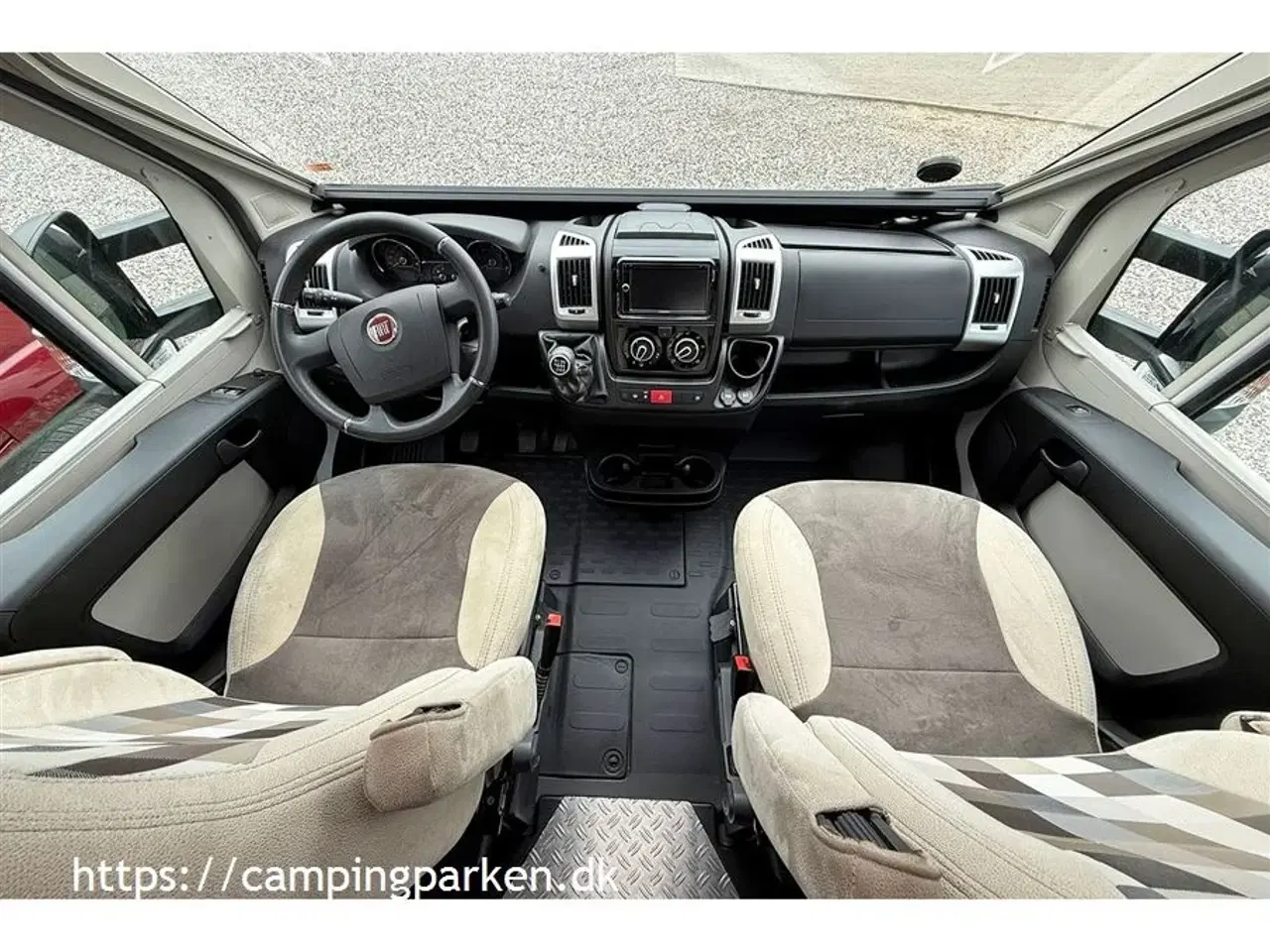 Billede 2 - 2018 - SunLight T 58 Active   Rummelig autocamper under 6 meter!