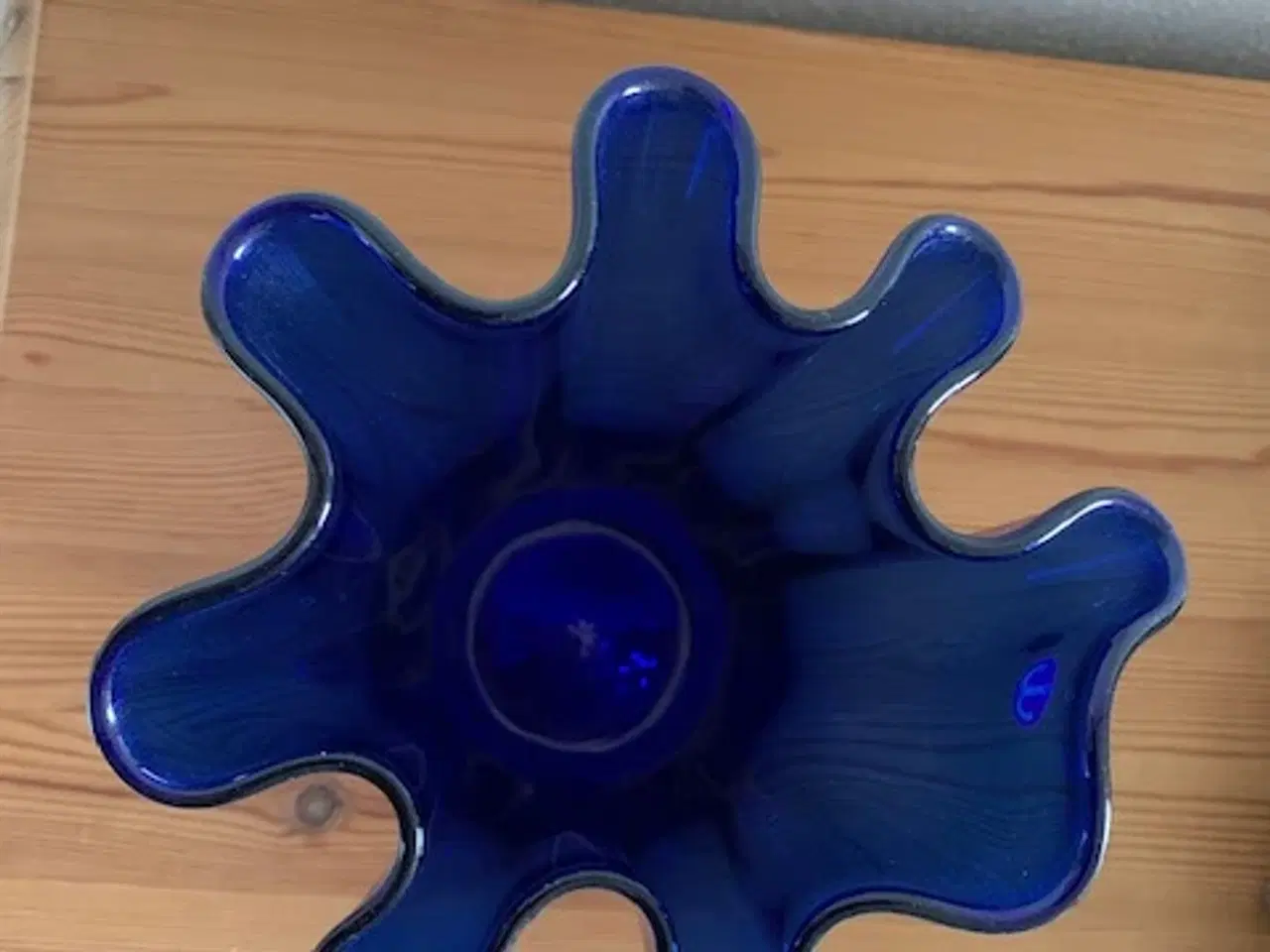 Billede 4 - Vase Anker Iversen AI blå / turlipan vase - som ny