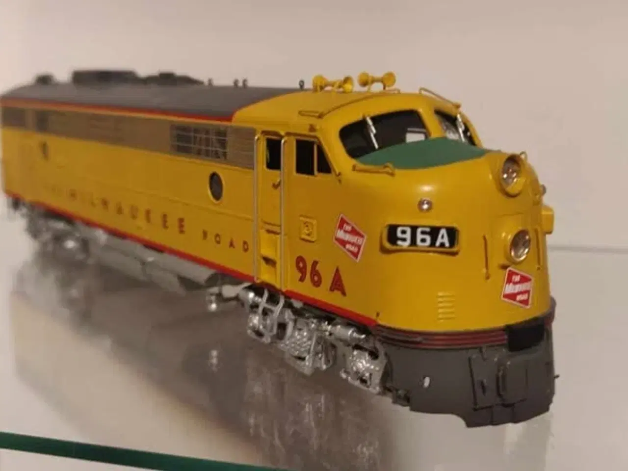 Billede 5 - Modeltog OMI Lokomotiv Milwaukee Road. FP7A H0. 