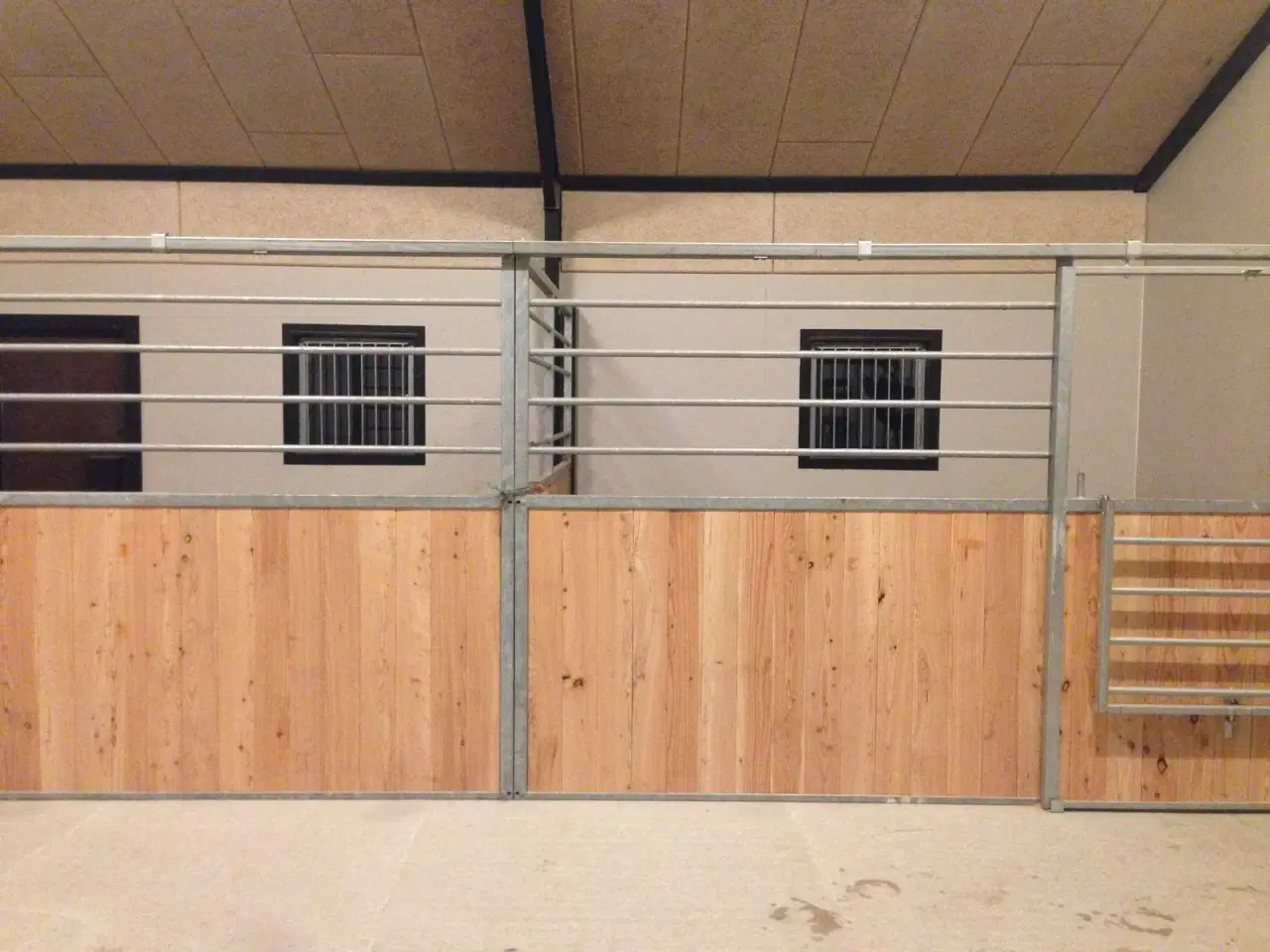 Billede 1 - Hestebokse - TILBUD 3 meter front + 3 meter side, 
