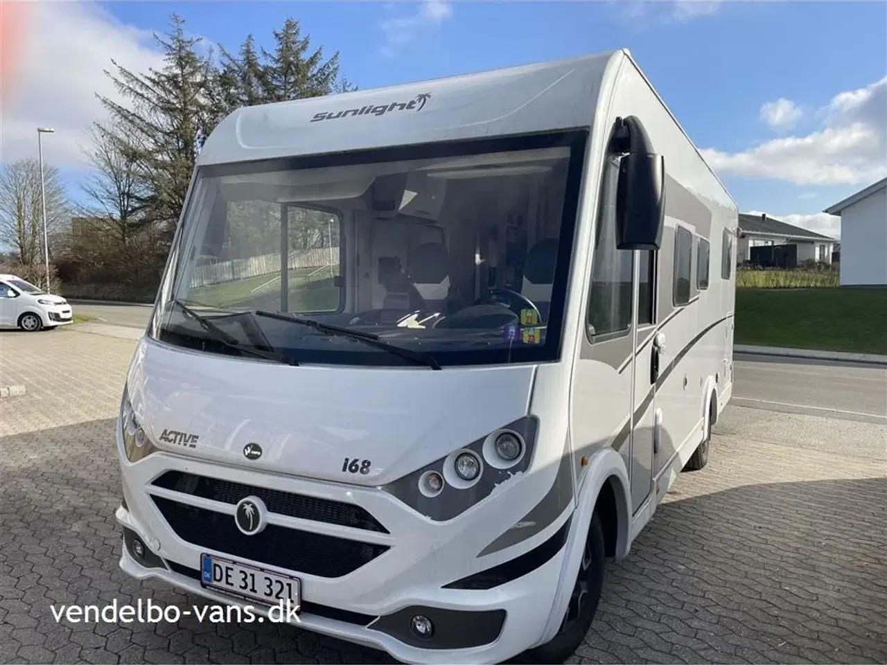 Billede 1 - 2020 - SunLight I 68 Active Aut.   Særdeles veludstyret Camper, 160 HK motor og 9-trins automatgear - kør på ferie i morgen