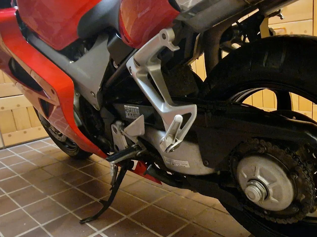 Billede 2 - Honda VFR 800 ABS kun 10500km!!