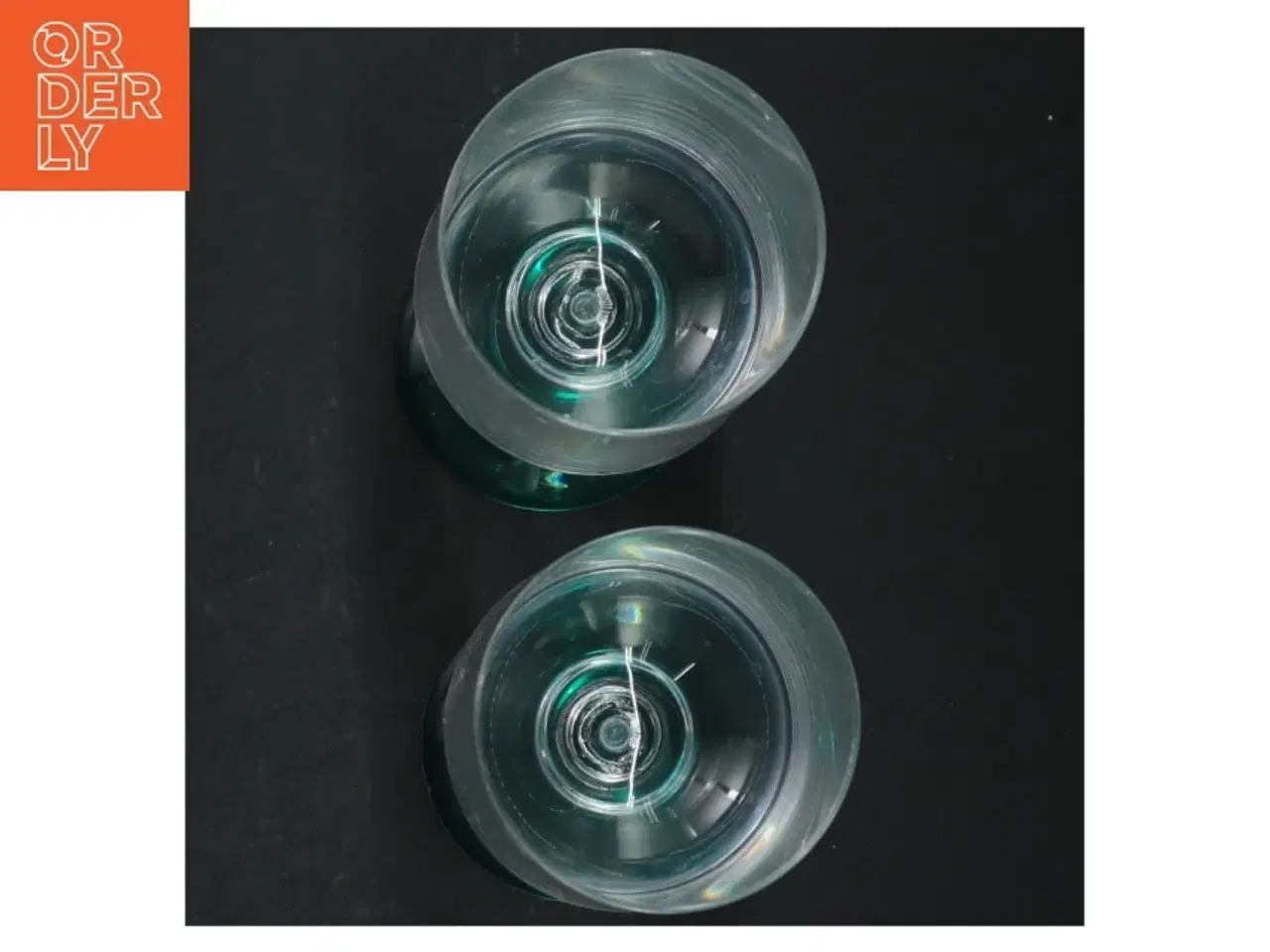 Billede 3 - Genbrugsglas med grøn bund (str. H. 16 cm)