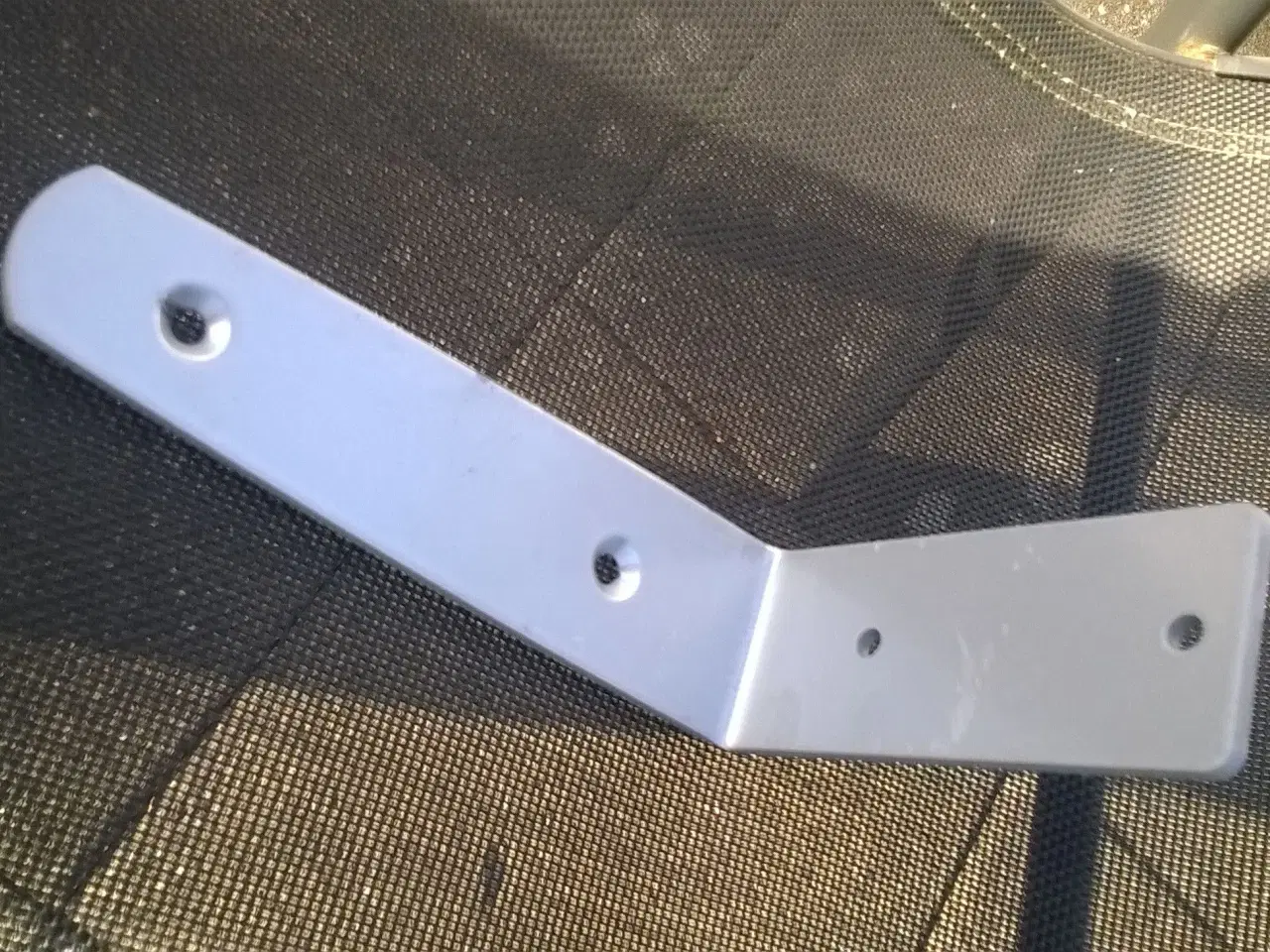 Billede 1 - Vinkelbeslag(Pulverlakeret)Grå 170x110x45x4mm ø6