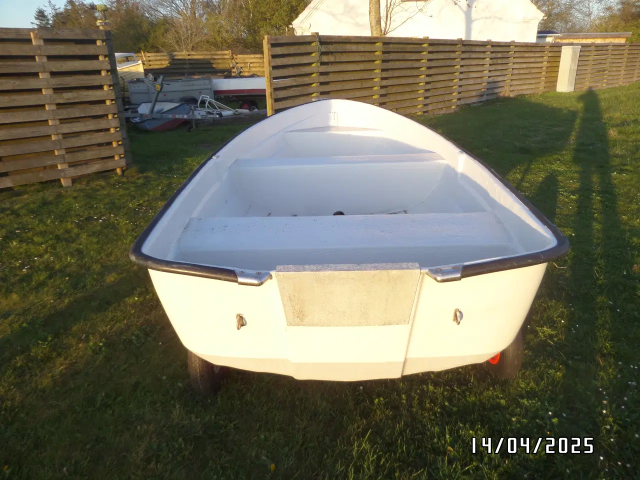 Billede 3 - Glasfiber strandjolle. Uden ophalervogn.