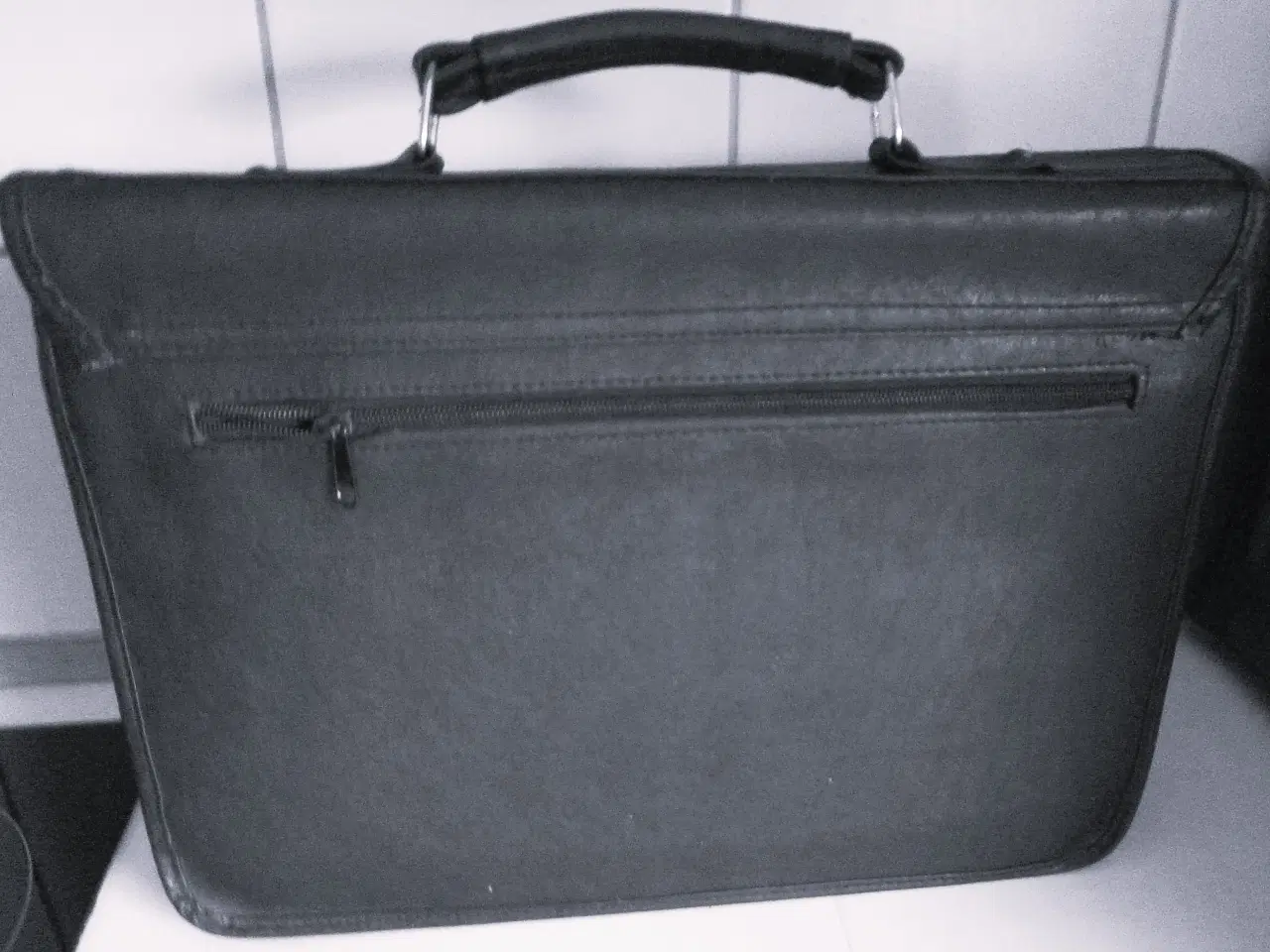 Billede 3 - Perfekt gave ! - NY Daniel Ray taske