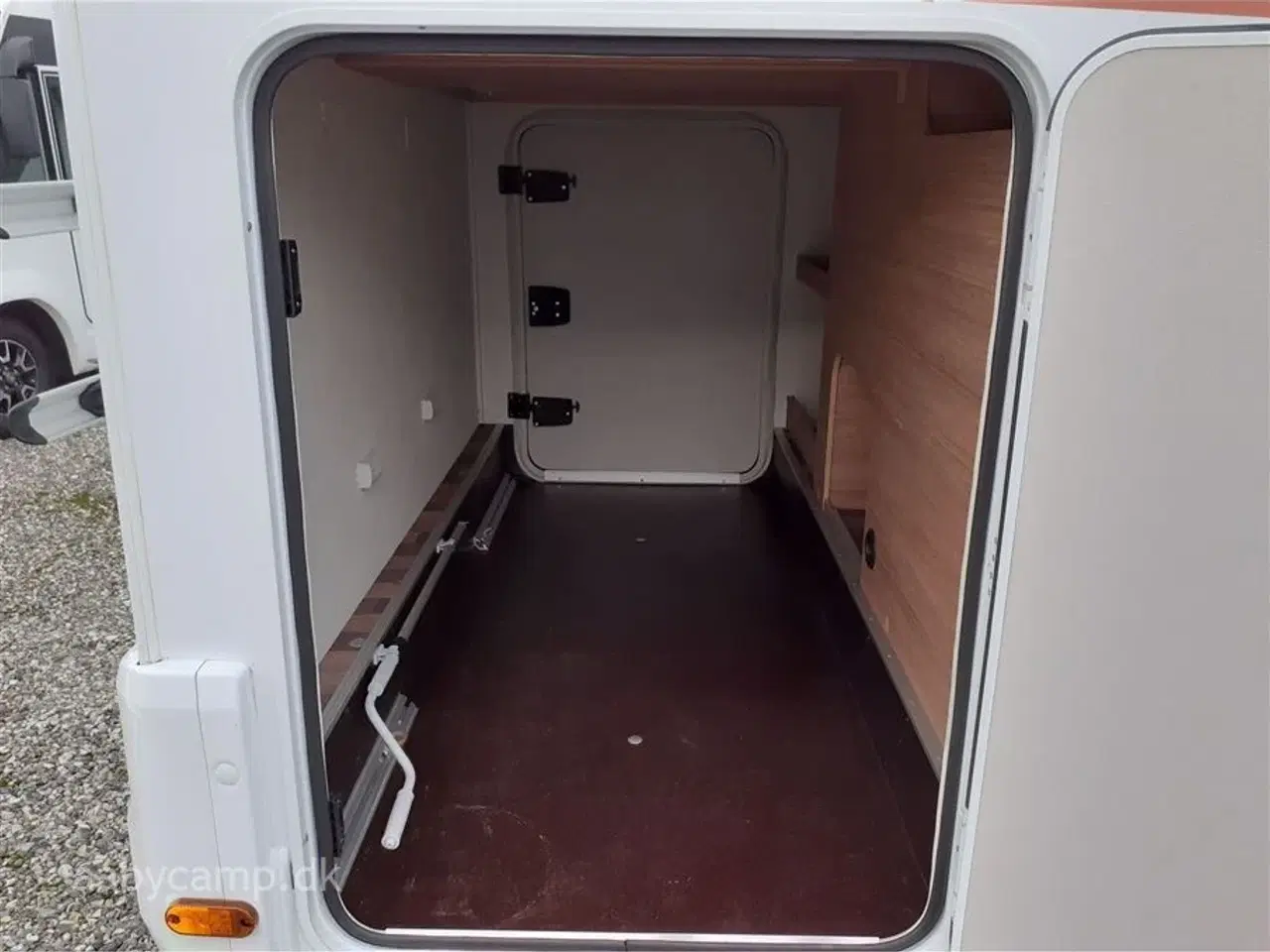 Billede 20 - 2021 - Weinsberg CaraCompact 600 MEG Pepper   Compact model på under 7 meter. med rigtig god indretning. headup display.