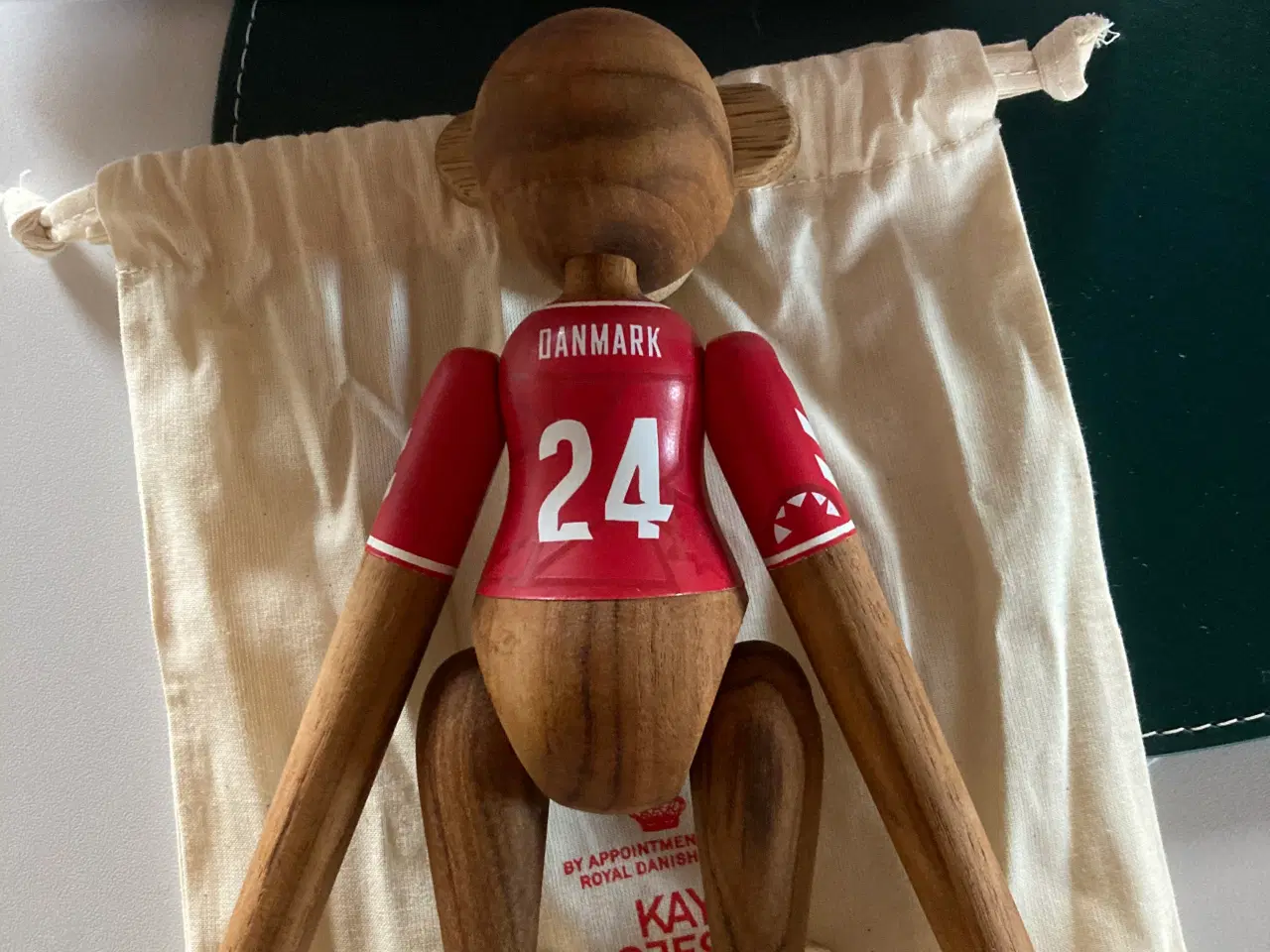 Billede 3 - Kay Bojesen – DBU 2024 Lille Abe – Kvinde 18,5 cm.