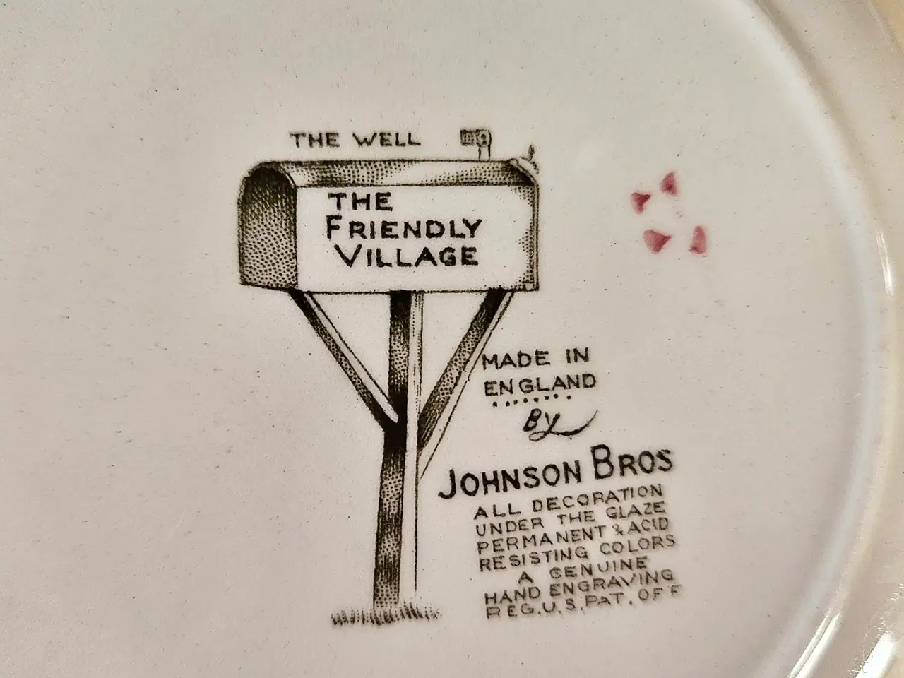 Billede 4 - 2 tallerkener The Friendly Village, Johnson Bros