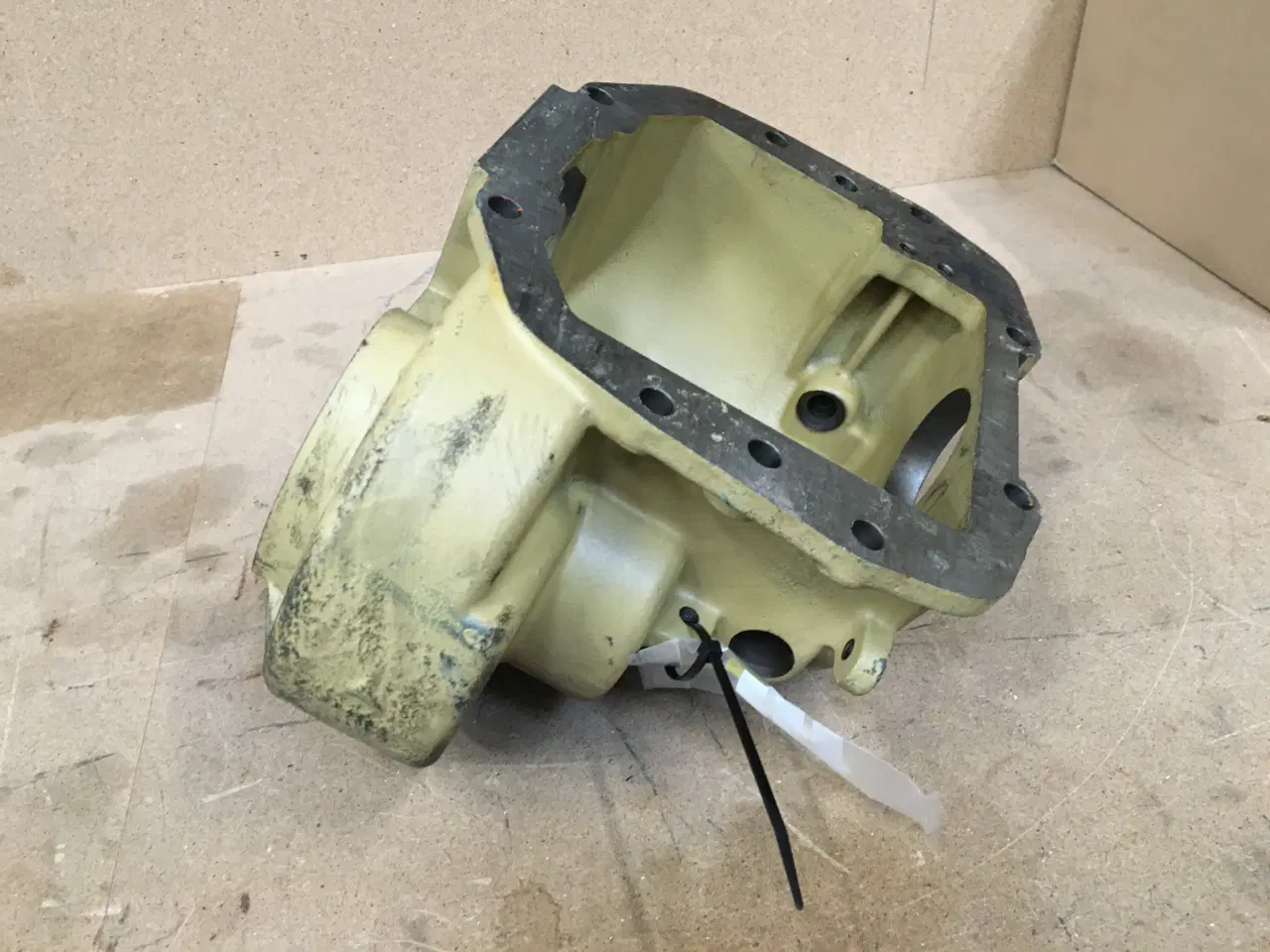 Billede 3 - Deutz             Hus til 4WD 