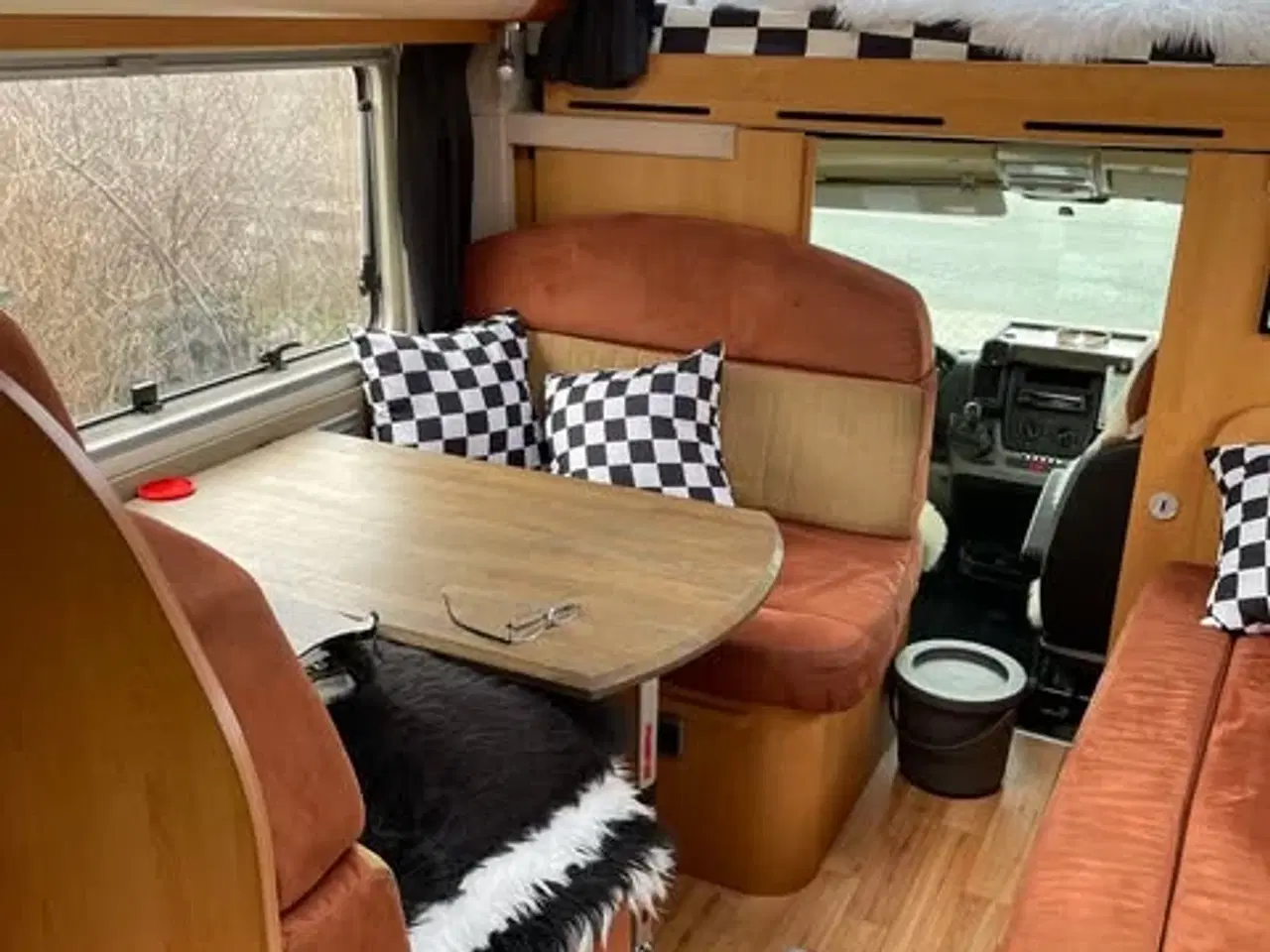 Billede 4 - Autocamper med stor garage 