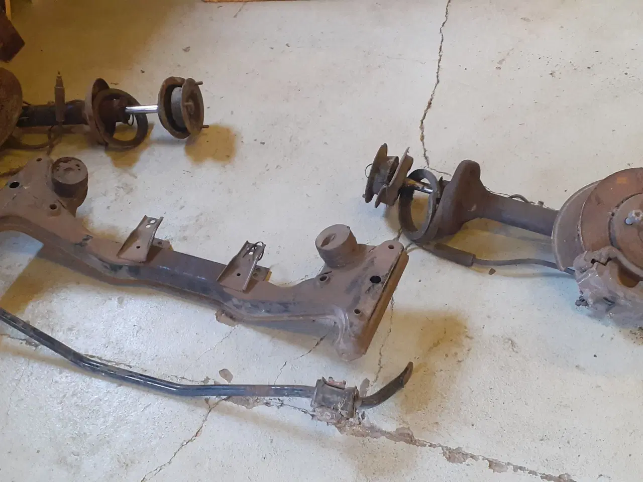 Billede 2 - Komplet BMW E30 325 undervogn