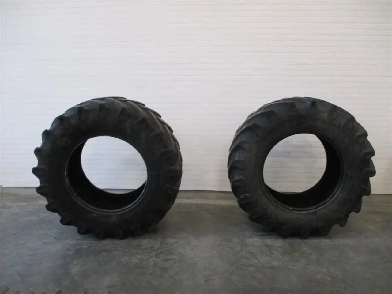 Billede 3 - Trelleborg 540/65 R30 2stk lige afmonteret en traktor