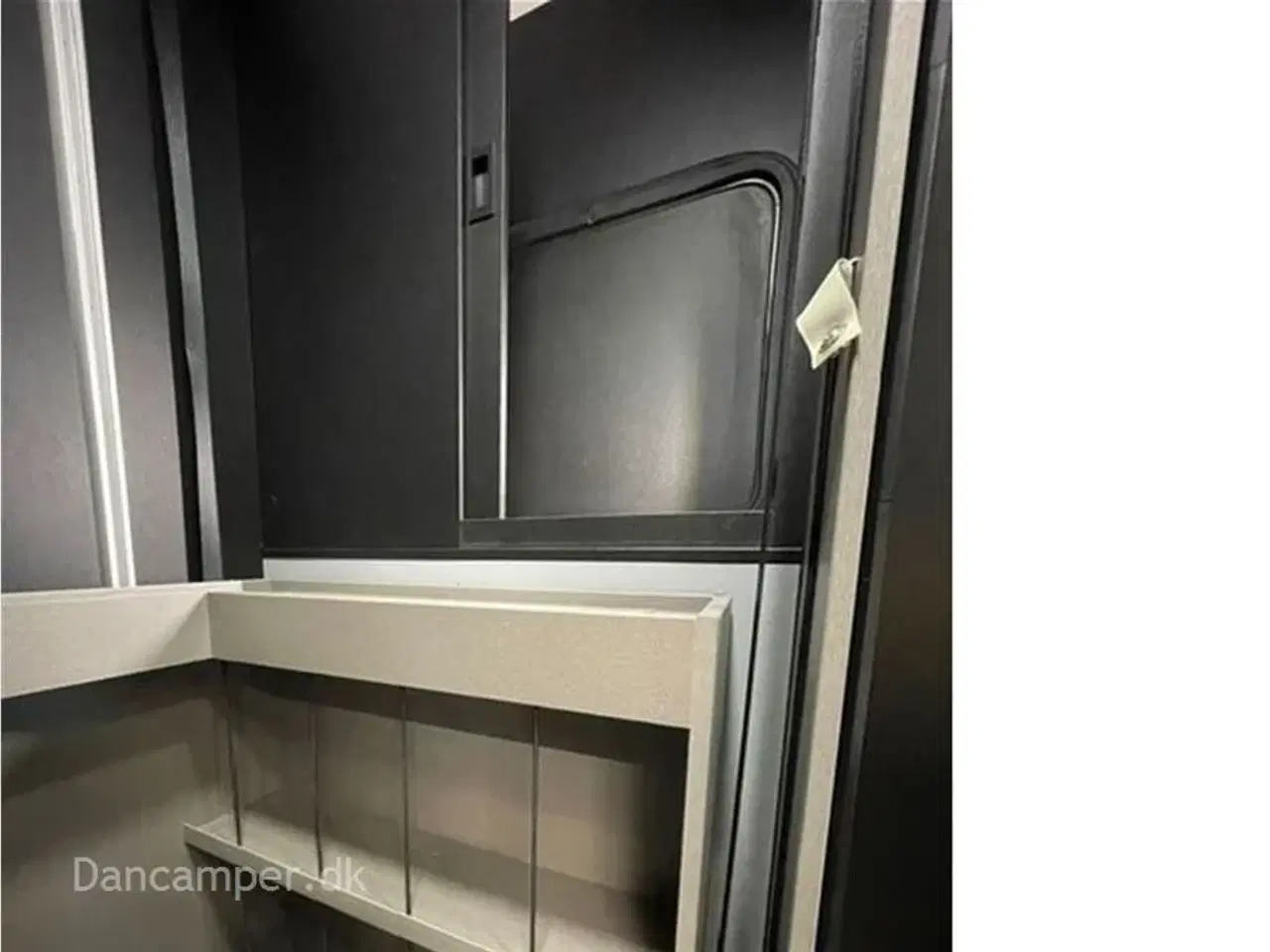 Billede 17 - 2024 - Chausson X650 Exclusive line    Camper med stor Lounge og siddegruppe, sænkeseng, stor garage, Connect-, Artic- og X-tilbehørspakke,
