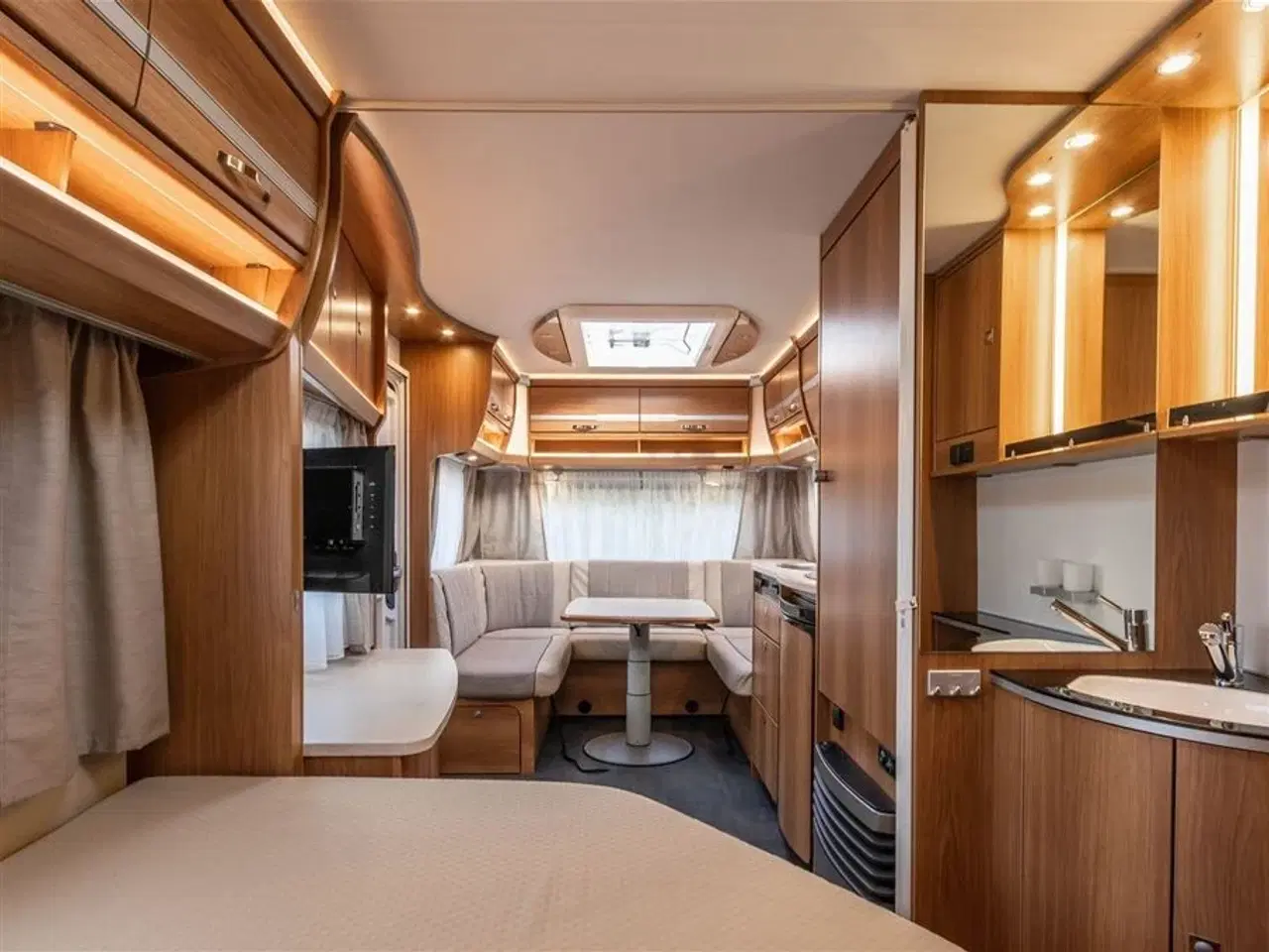 Billede 3 - 2016 - Dethleffs Nomad 500 FR   Med mover og solceller mm.