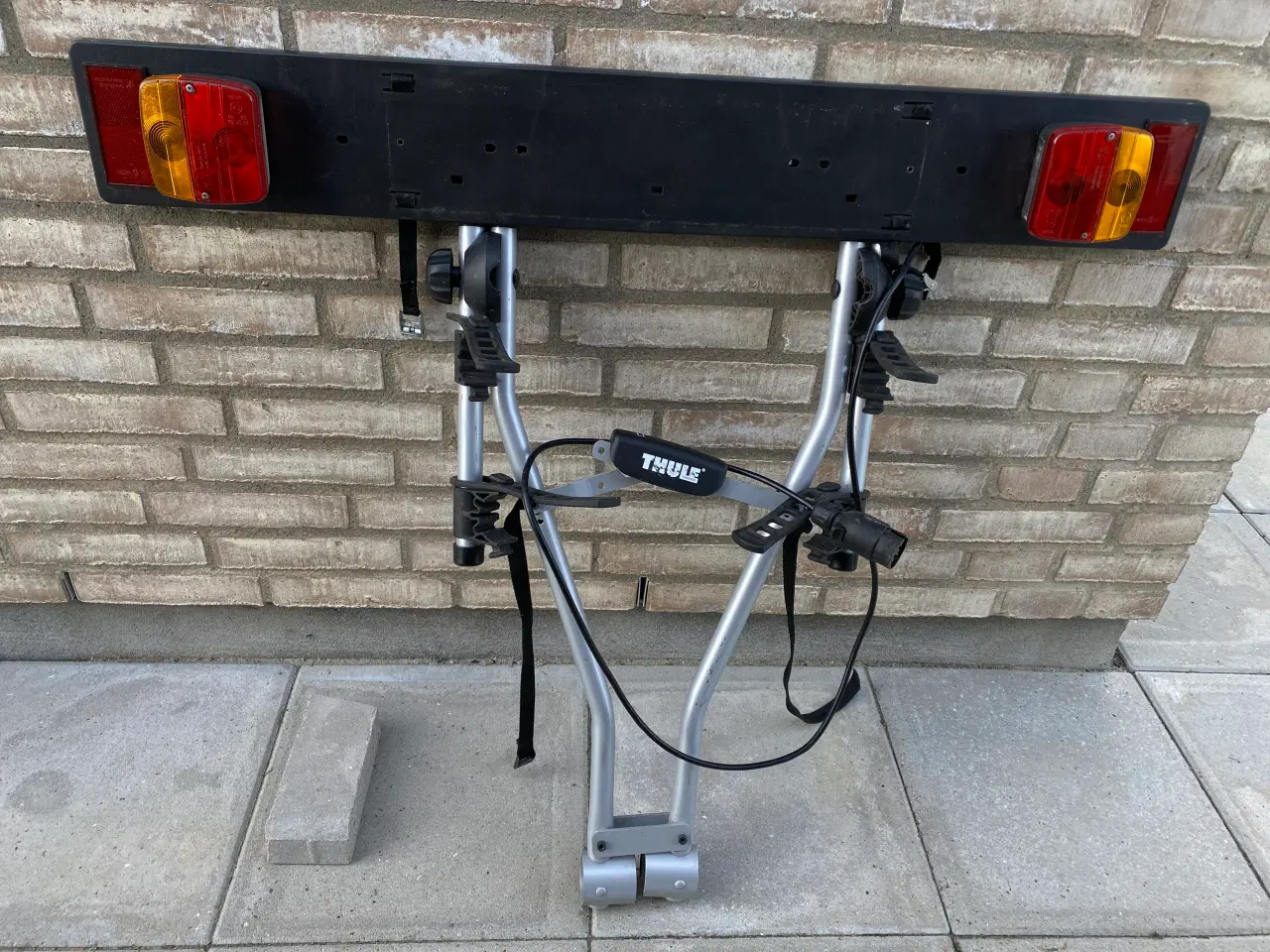 Billede 1 - Cykel stativ og nummerplade bom