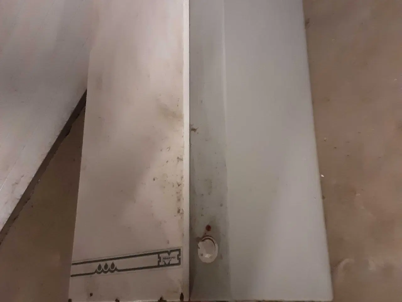 Billede 1 - Varmvandsbeholder med elpatron 110L