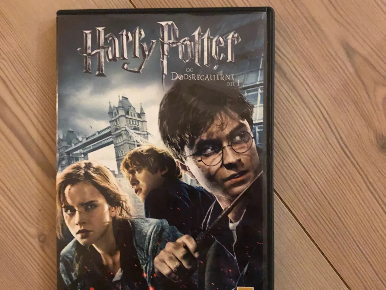 Billede 1 - Harry Potter og dødsregalierne del 1