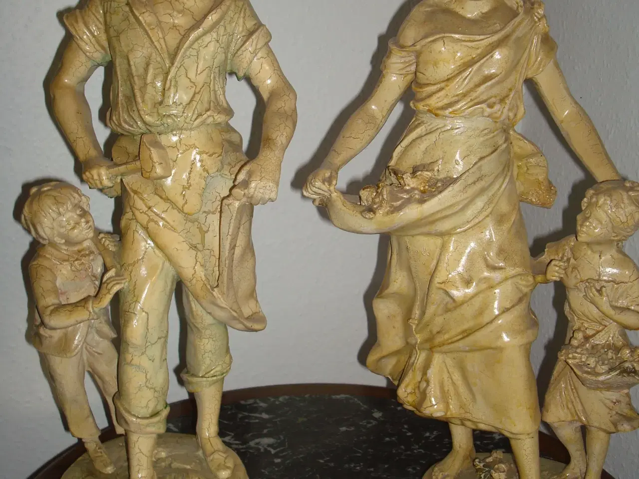 Billede 1 - To flotte Sandstens figurer