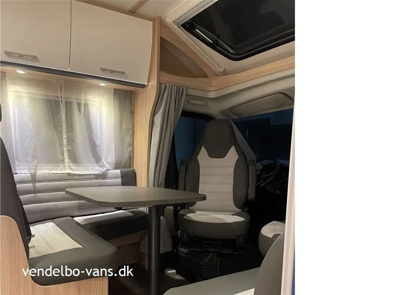 Billede 7 - 2022 - SunLight T 68 Adventure Edition   Enkeltsenge og stor garage - AUT. GEAR