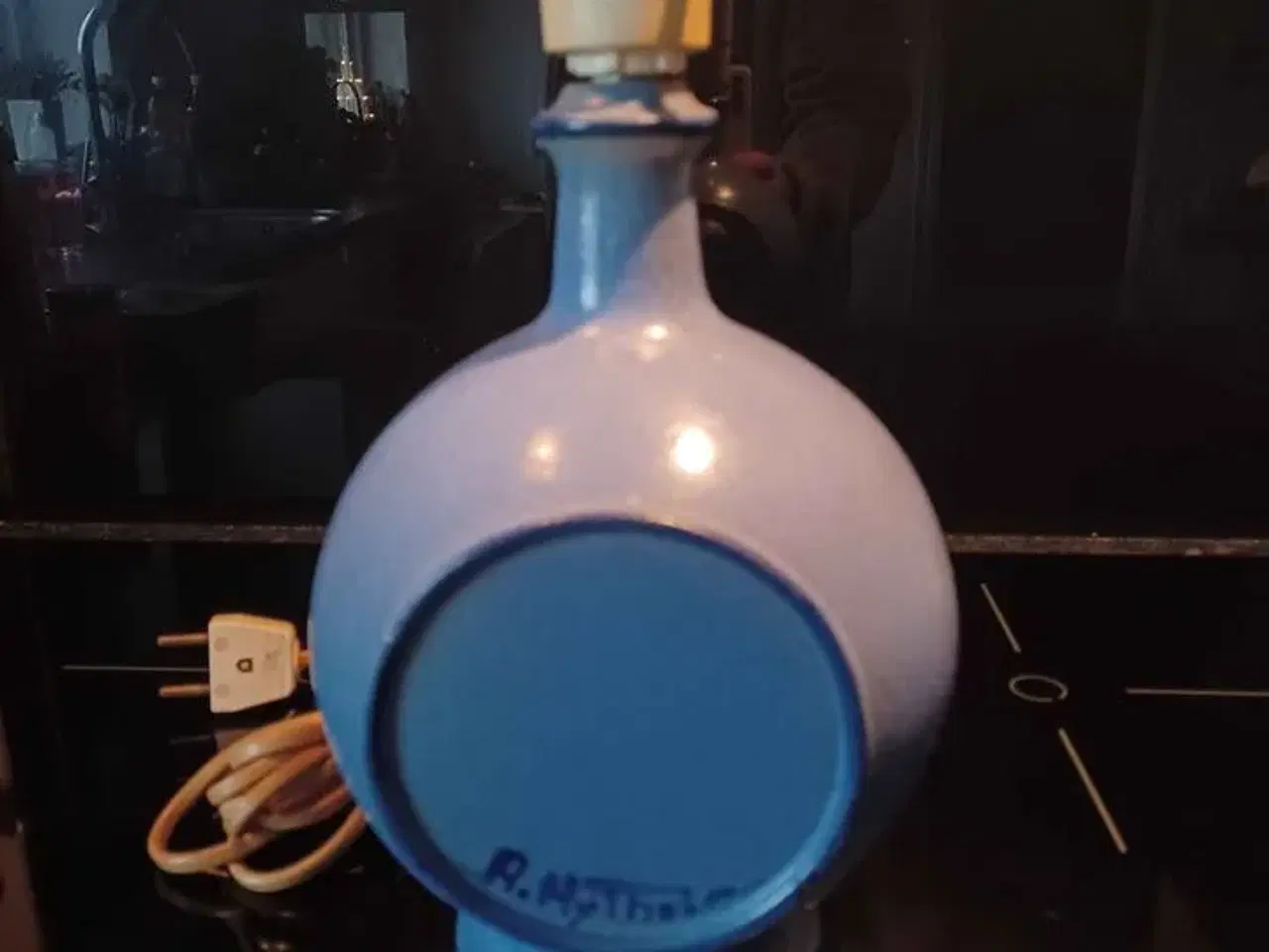Billede 3 - SMUK KERAMIK LAMPE FRA ALLAN HYTHOLM 