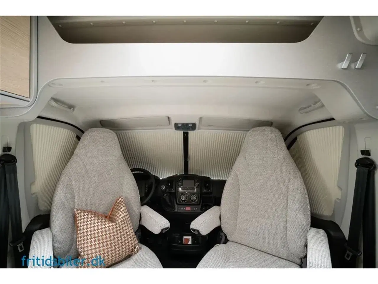 Billede 26 - 2024 - Hymer Free 602   Campervan Free 602 Kompakt kvalitetscamper fra Hymer M/ enkeltsenge