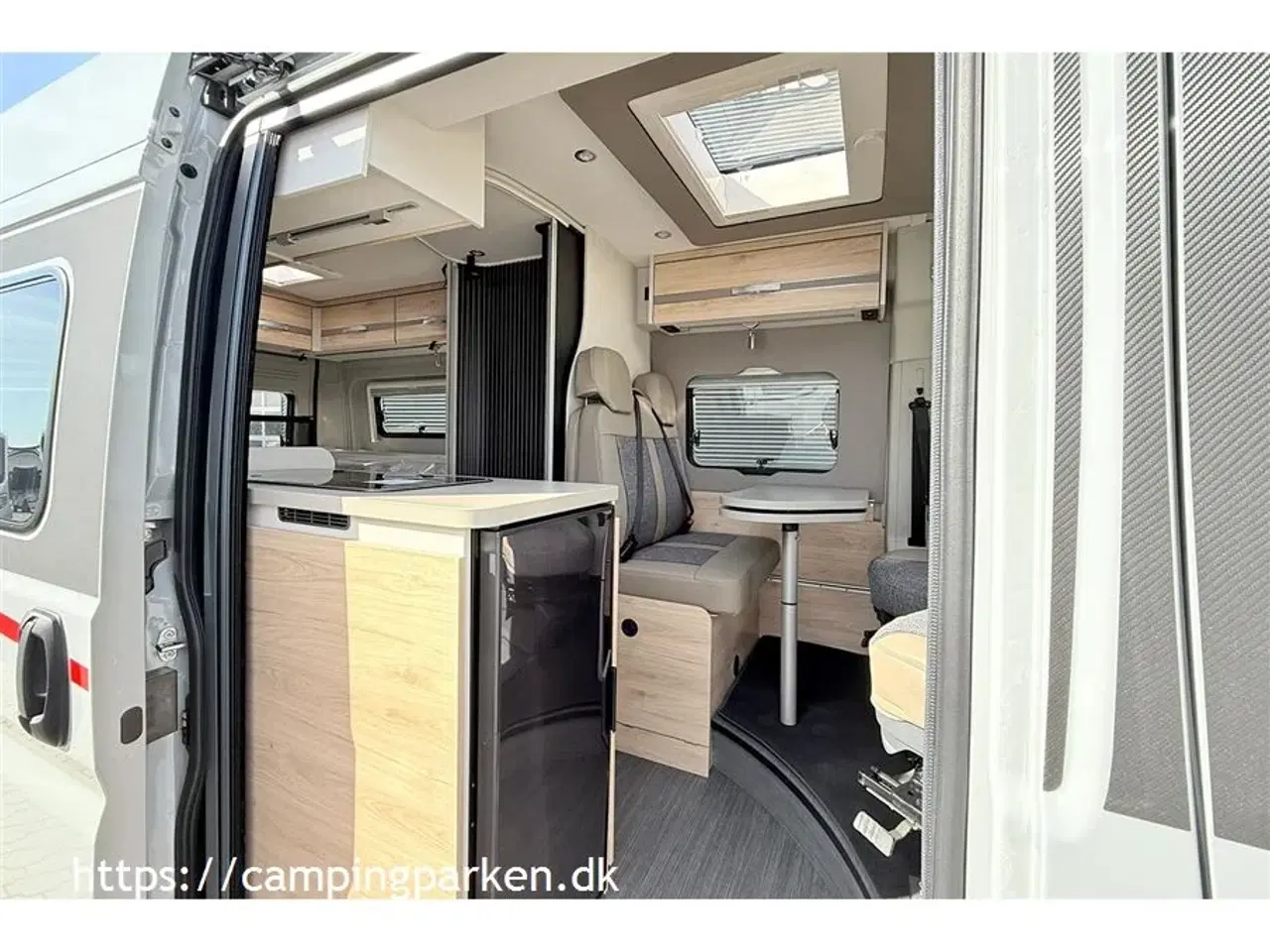 Billede 8 - 2024 - Dethleffs Globetrail CVD 600 ER Advantage   Smart Dethleffs camper van under 6 meter med enkeltsenge og automatgear