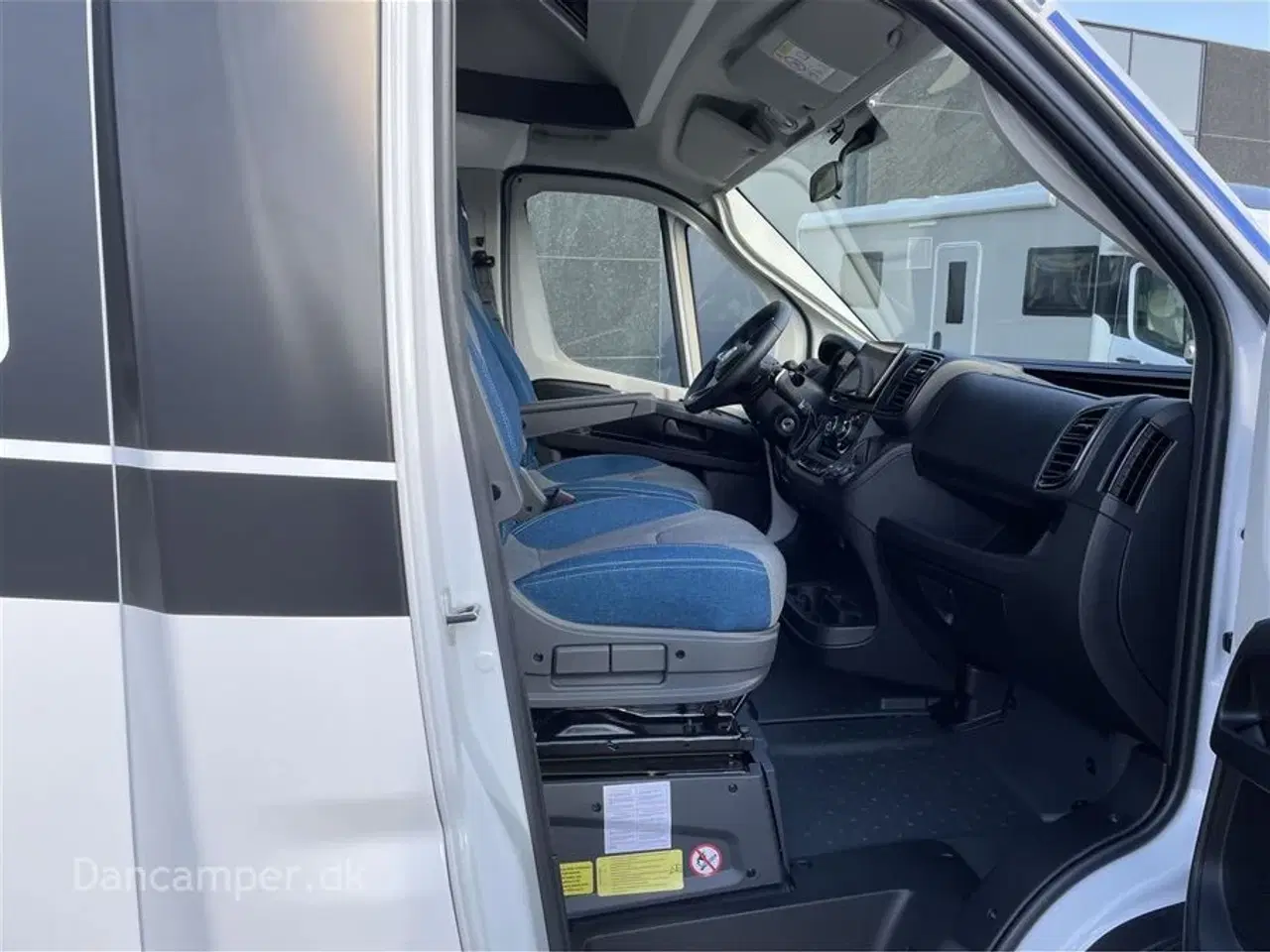 Billede 7 - 2024 - Chausson X650 Exclusive line   Camper med stor Lounge og siddegruppe, 9-trins automatgear, sænkeseng, stor garage, specialfælge, Artic, Connect- og X-tilbehørspakke ,