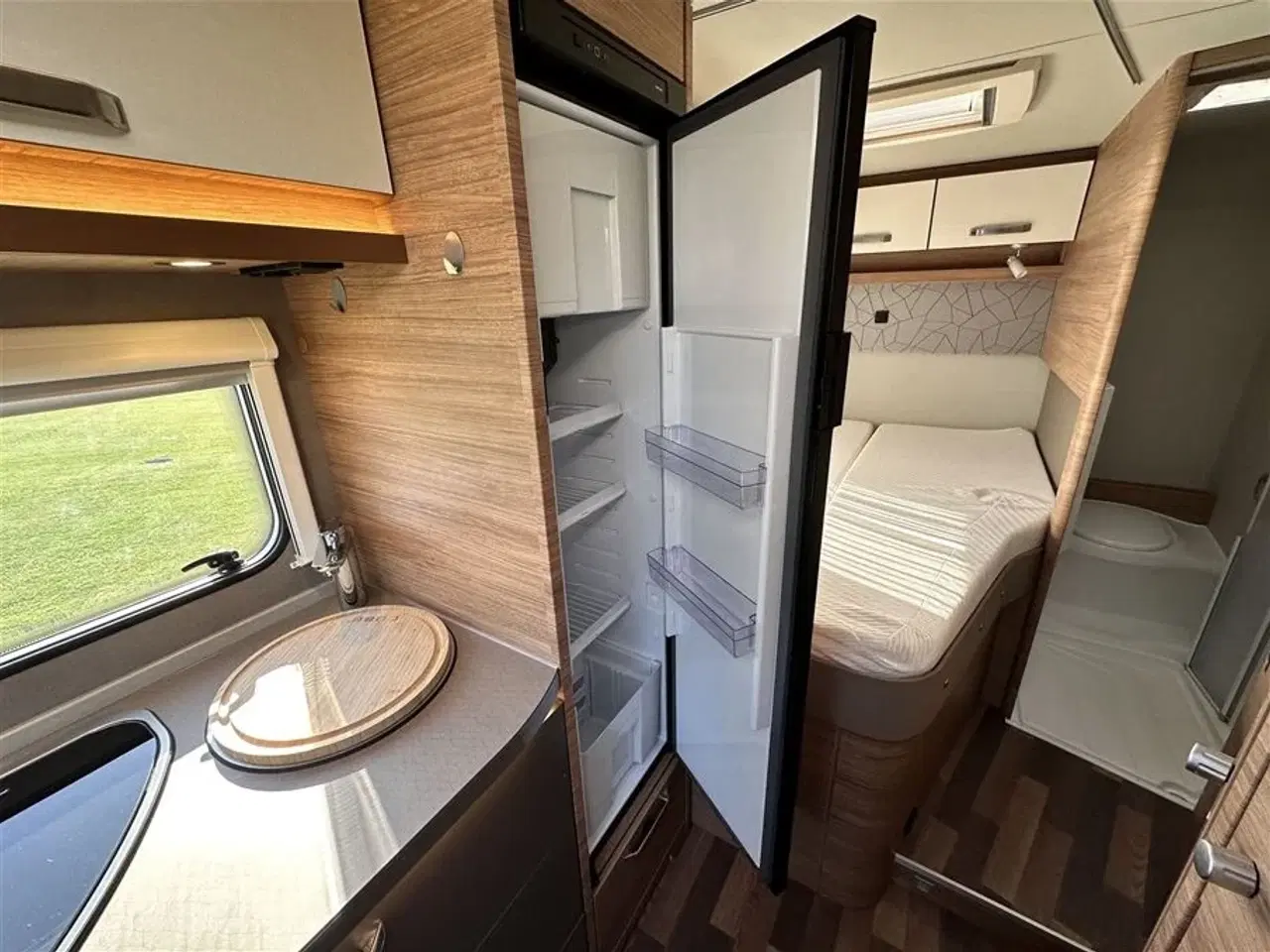 Billede 23 - 2021 - Weinsberg CaraCompact 600 MF "Pepper Edition"   Kompakt autocamper med Automat gear