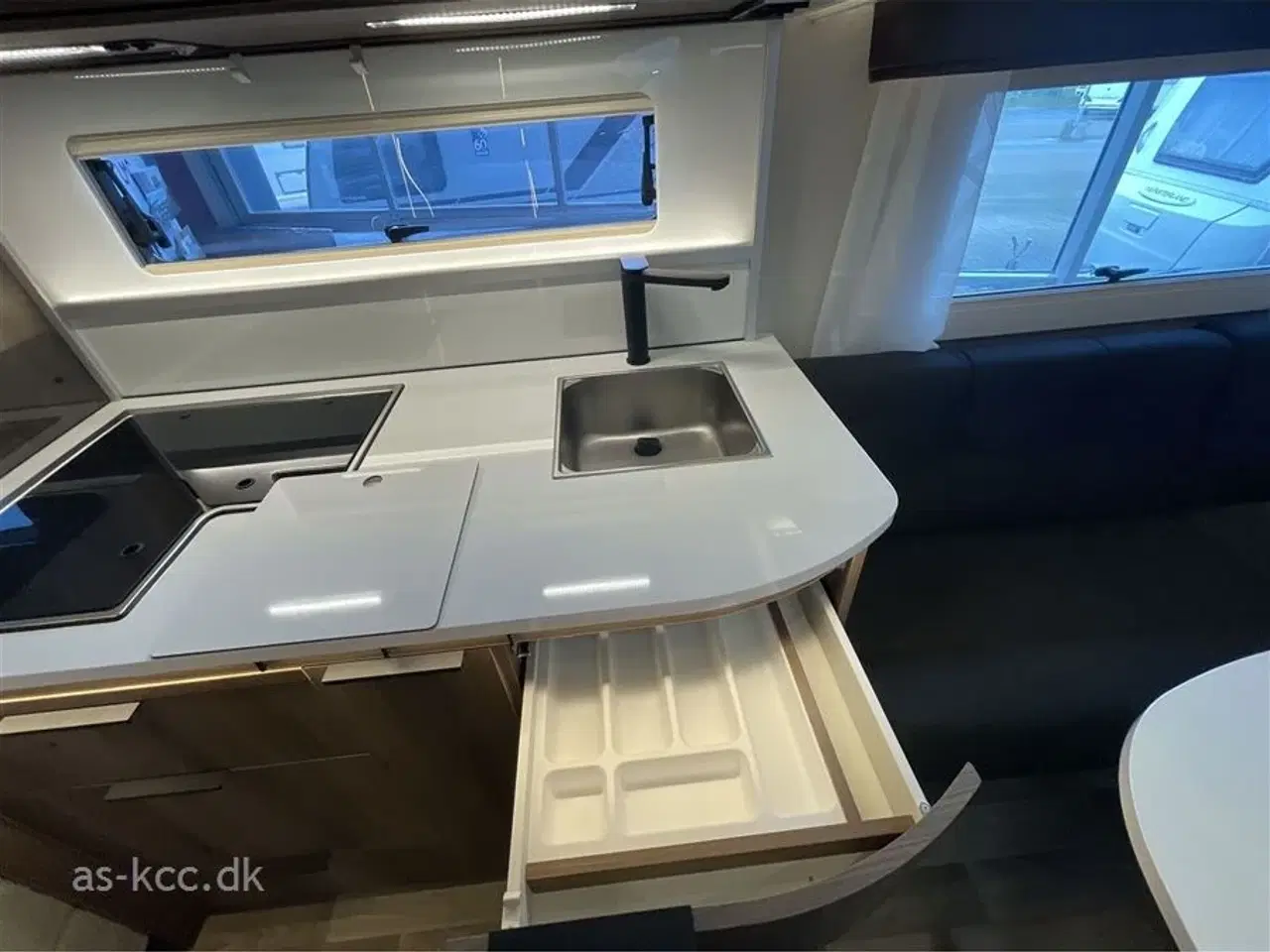Billede 15 - 2025 - Kabe Safir 600 TDL KS