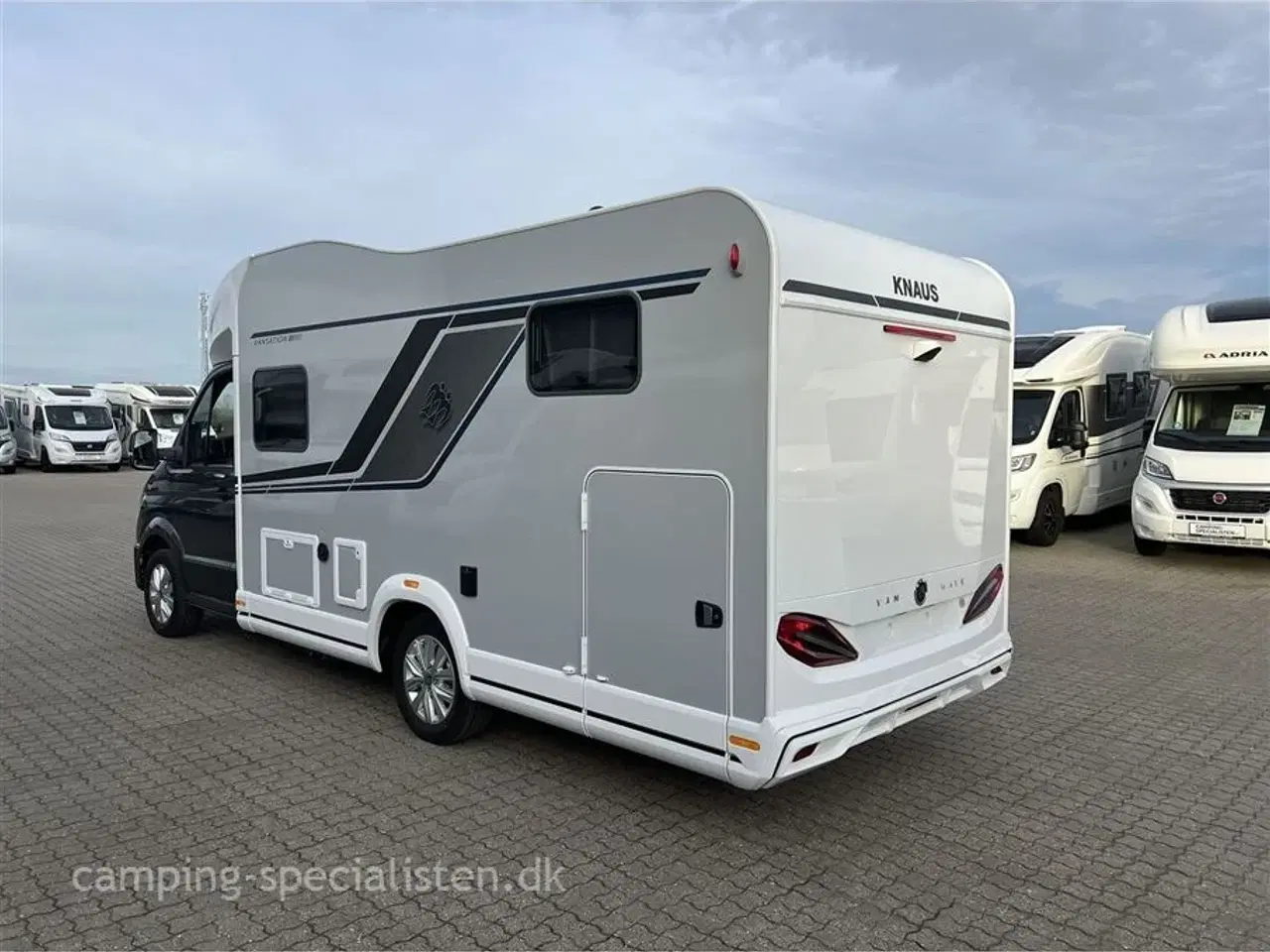 Billede 3 - 2025 - Knaus Wave Vansation 640 MEG VW Crafter   Knaus Van Wave 640 MEG - nu på VW i  2025 - lækker kampagne model med plads til 4 personer - Se den nu hos Camping-Specialisten.dk Silkeborg