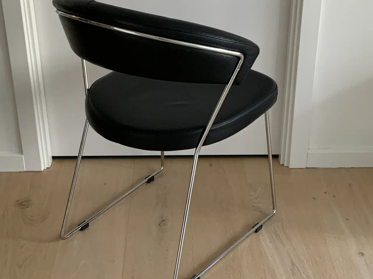 Billede 3 - 6 stk. spisebordsstole i sort læder