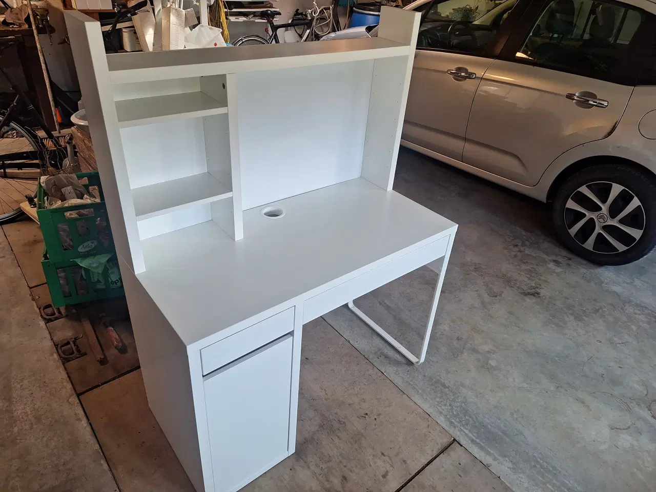 Billede 1 - IKEA MICKE Skrivebord, hvid, 105x50 cm