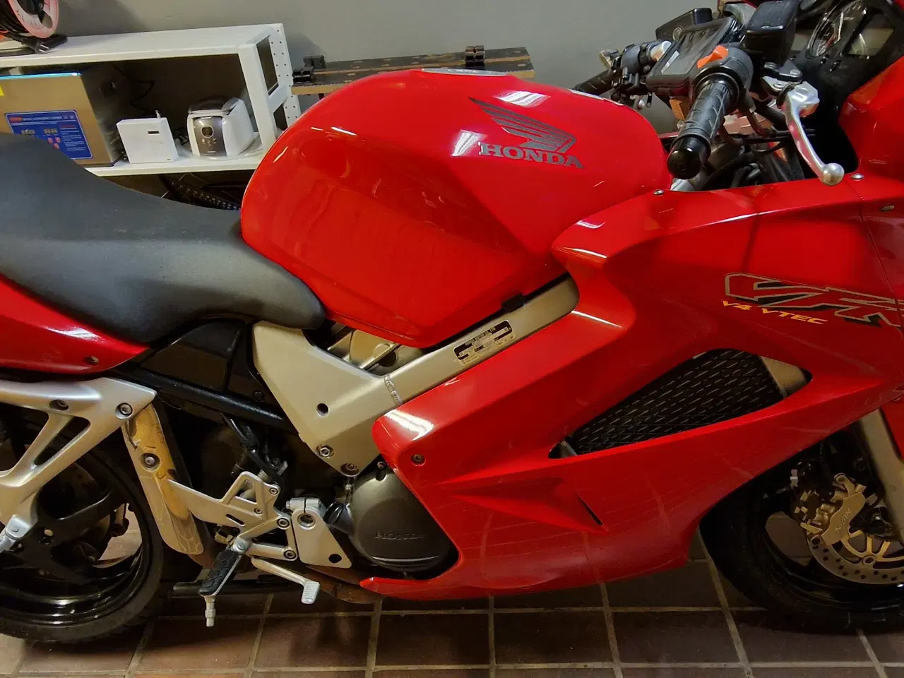 Billede 7 - Honda VFR 800 ABS kun 10500km!!