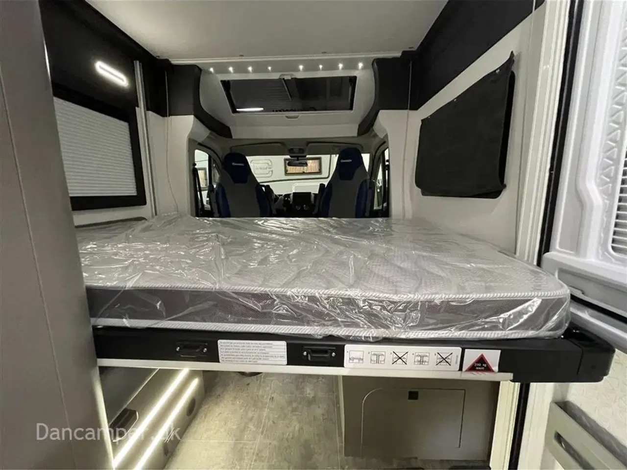 Billede 17 - 2024 - Chausson X650 Exclusive line   Camper med stor Lounge og siddegruppe, 9-trins automatgear, sænkeseng, stor garage, specialfælge, Artic, Connect- og X-tilbehørspakke ,