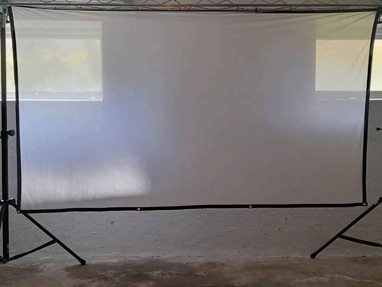 Billede 3 - Udlejes – Projektor Skærm, 2 Stativer + Truss