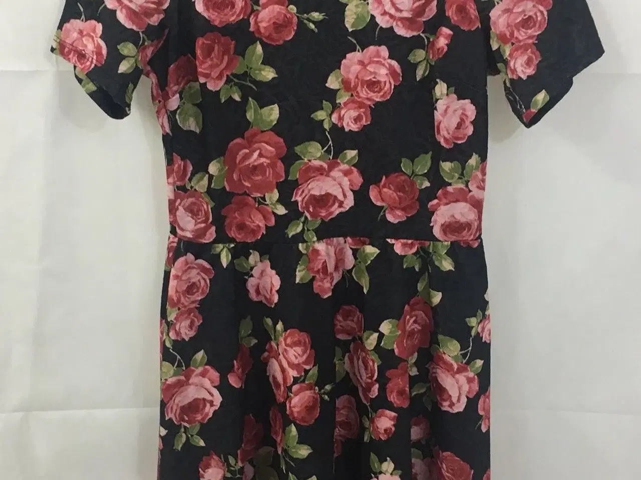 Billede 1 - Kjole-kort.Fra Dorethy Pekins-Rose print/str: 36