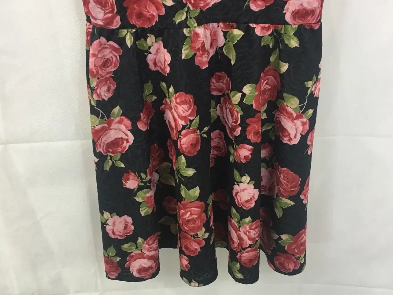 Billede 3 - Kjole-kort.Fra Dorethy Pekins-Rose print/str: 36