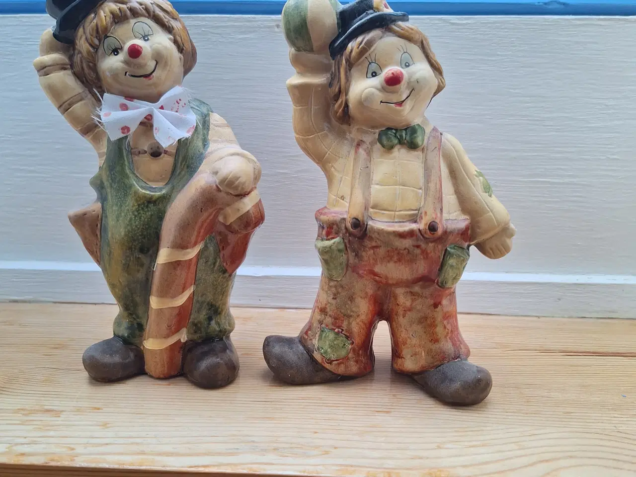 Billede 1 - Vintage håndmalede porcelæns klovnefigurer