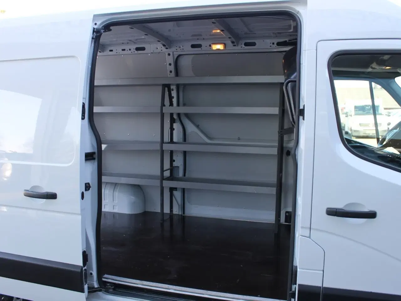 Billede 3 - Renault Master IV T33 2,3 dCi 150 L2H2 Kassevogn Tekno