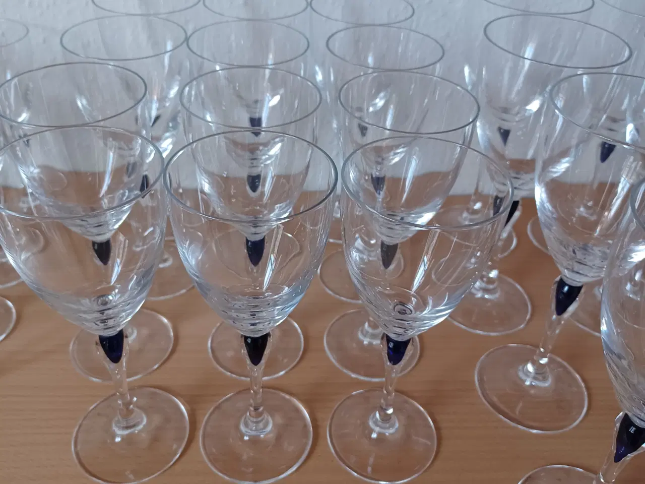 Billede 5 - Safir Krystal glas 94 stk