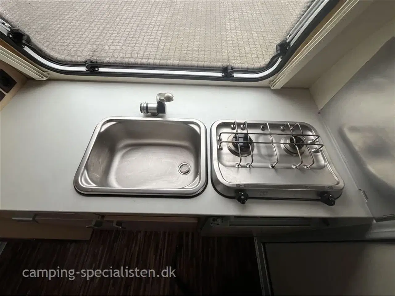 Billede 7 - 2011 - Tabbert T@b 320   T@b 320 RS 2011 - let rejsevogn - Se den nu hos Camping-Specialisten.dk