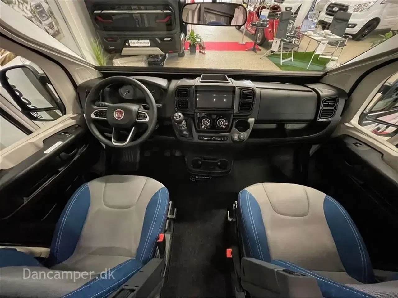 Billede 15 - 2024 - Chausson X550   Top moderne kvalitets-autocamper. Med stor Lounge og siddegruppe, sænkeseng,