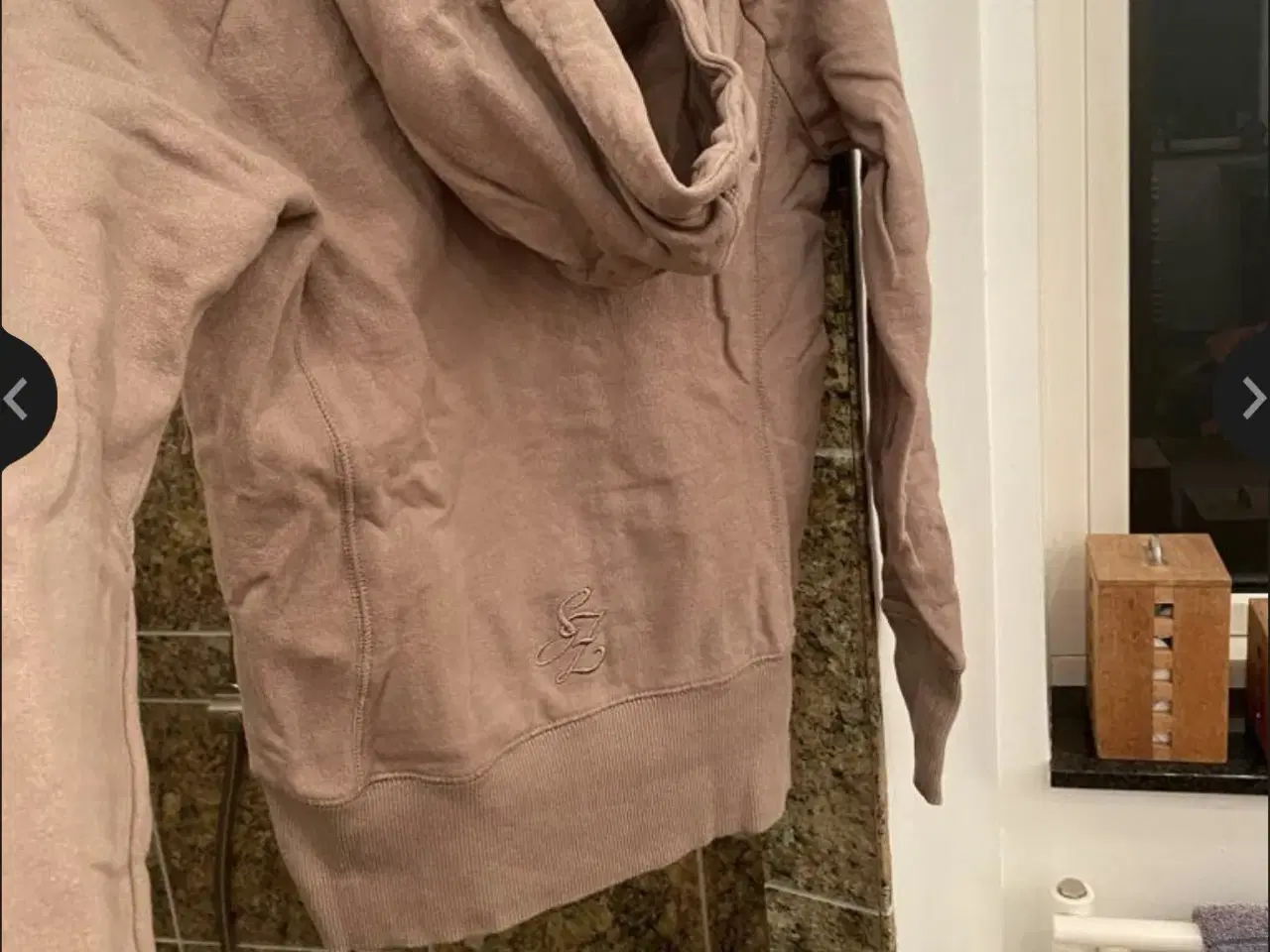 Billede 2 - Smart brun cardigan str small