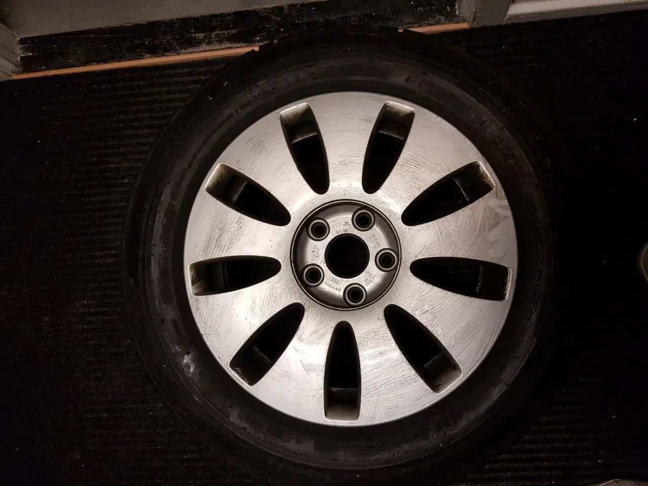 Billede 1 - 1 stk Original Audi reservefælge 5x112