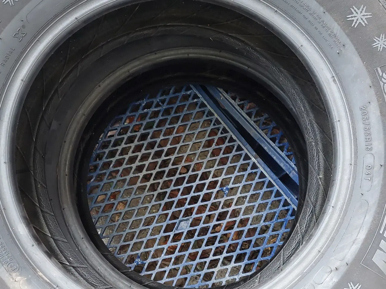 Billede 5 - 2 x vinterdæk 205x65x15 