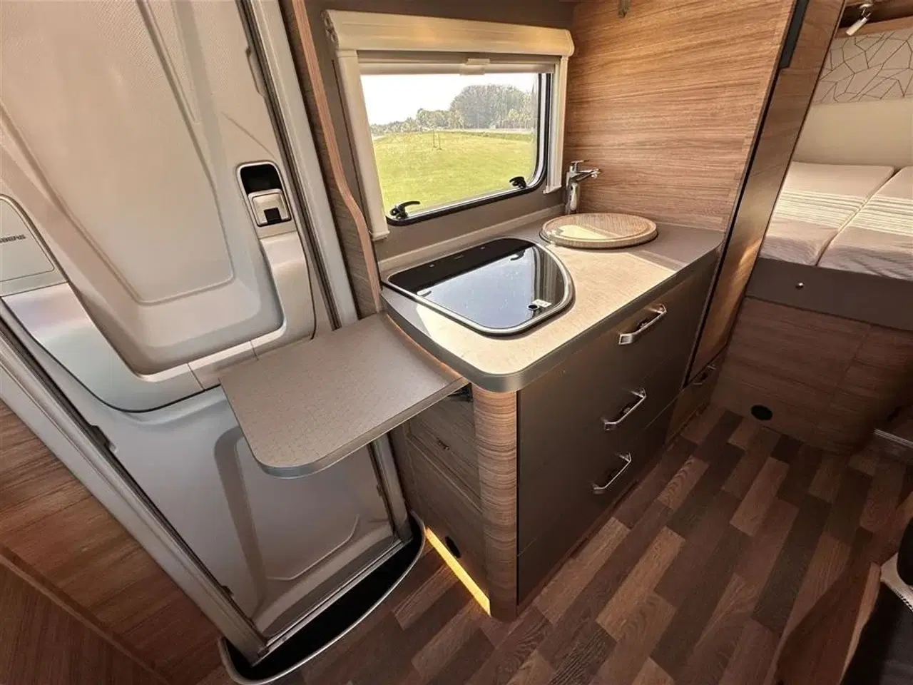 Billede 5 - 2021 - Weinsberg CaraCompact 600 MF "Pepper Edition"   Kompakt autocamper med Automat gear
