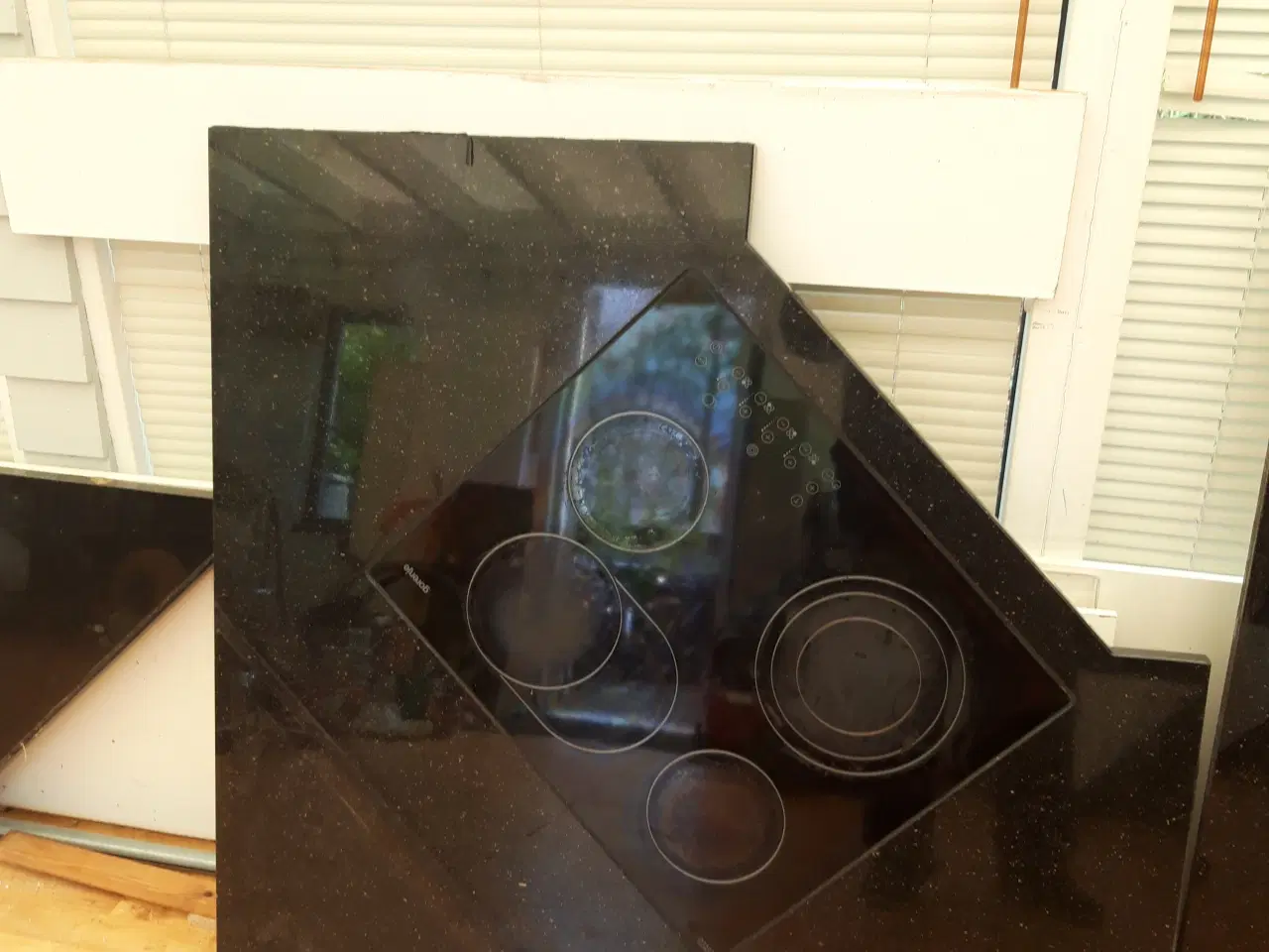 Billede 4 - Flotte Black granit bordplader.samlet pris 2200 kr