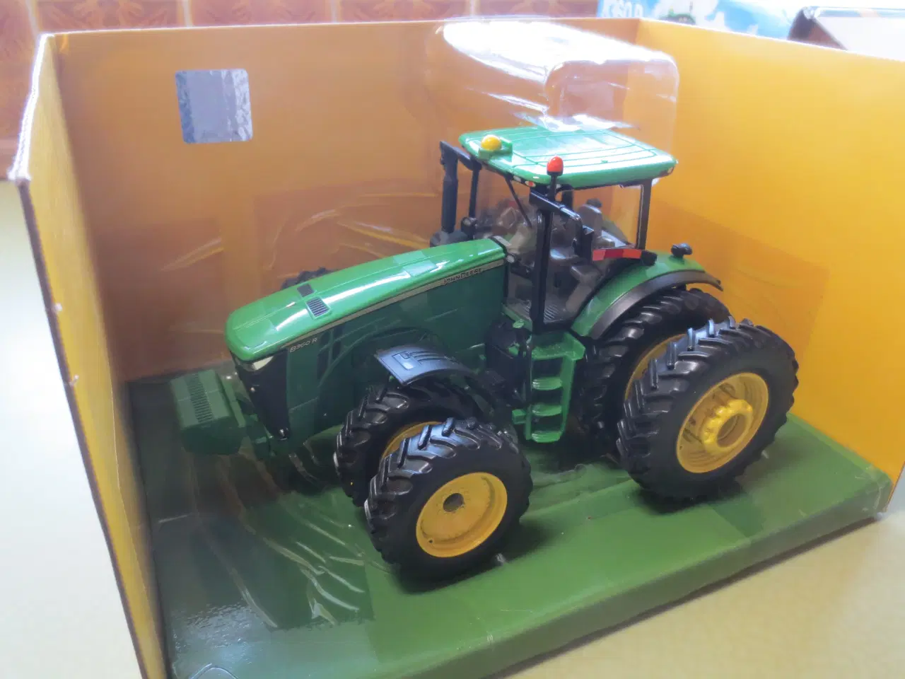 Billede 1 - 1 stk Ny Modeltraktor John Deere 8360R i ERTL